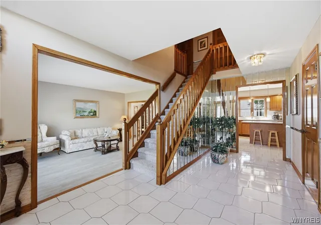 Photo 4 of Sale Pending at 5680 Kippen Dr, East Amherst, NY 14051 | MLS# B1703746 | Listing updated on 2026-08-27