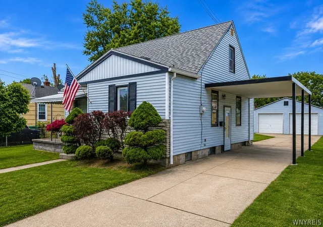 Photo 2 of Sale Pending at 554 79th Street, Niagara Falls, NY 14304 | MLS# B1703899 | Listing updated on 2026-08-26