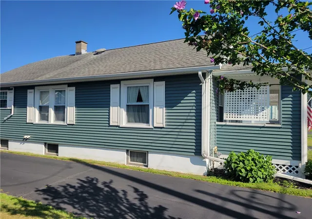 Photo 3 of Sale Pending at 805 Cedar St, Elmira, NY 14904 | MLS# R1701739 | Listing updated on 2026-09-09