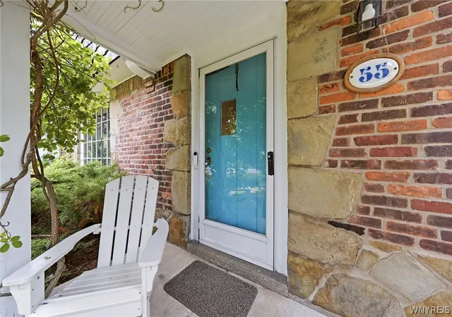 Photo 2 of Sale Pending at 55 Meadowbrook Rd, Buffalo, NY 14221 | MLS# B1703713 | Listing updated on 2026-09-11
