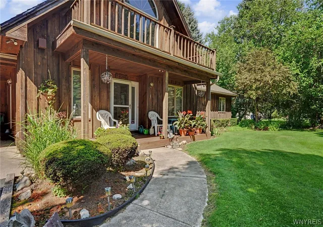 Photo 2 of Sale Pending at 4759 E Lake Rd, Burt, NY 14028 | MLS# B1703387 | Listing updated on 2026-08-28