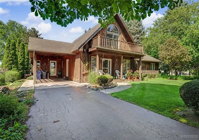 Photo 3 of Sale Pending at 4759 E Lake Rd, Burt, NY 14028 | MLS# B1703387 | Listing updated on 2026-08-28
