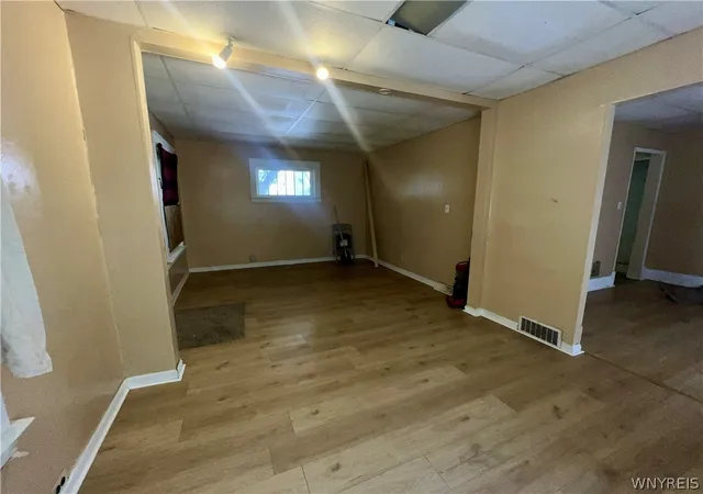 Photo 4 of Single family home for sale at 1611 Linwood Ave, Niagara Falls, NY 14305 | MLS# B1703842 | Listing updated on 2026-08-04