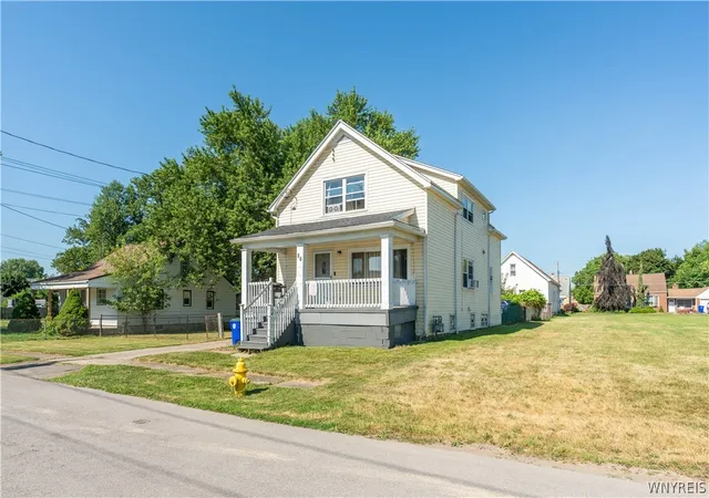 Photo 3 of Sale Pending at 86 Fernwood Ave, Buffalo, NY 14206 | MLS# B1703188 | Listing updated on 2026-08-17