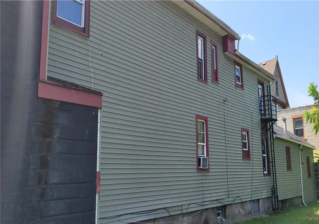 Photo 3 of Single family home for sale at 741 743 Hudson Ave #741, Rochester, NY 14621 | MLS# R1703617 | Listing updated on 2026-09-02