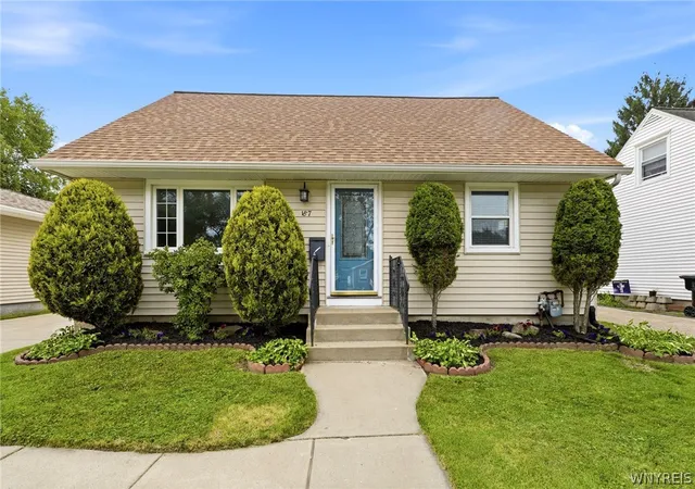 Photo 1 of Sale Pending at 187 Dale Dr, Tonawanda, NY 14150 | MLS# B1702117 | Listing updated on 2026-08-28