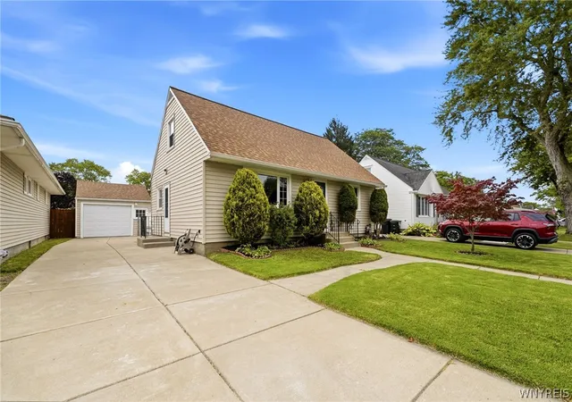 Photo 3 of Sale Pending at 187 Dale Dr, Tonawanda, NY 14150 | MLS# B1702117 | Listing updated on 2026-08-28