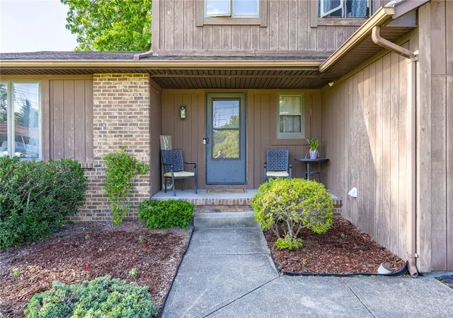 Photo 2 of Sale Pending at 1010 Maiden Ln, Rochester, NY 14615 | MLS# R1703985 | Listing updated on 2026-09-10