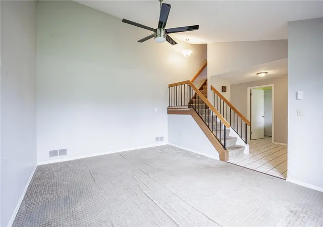 Photo 4 of Sale Pending at 1010 Maiden Ln, Rochester, NY 14615 | MLS# R1703985 | Listing updated on 2026-09-10
