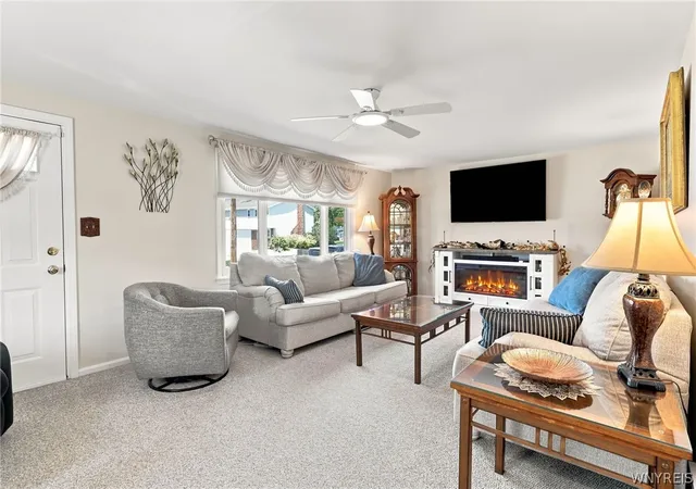 Photo 3 of Sale Pending at 7 Jeffrey Dr, Depew, NY 14043 | MLS# B1703644 | Listing updated on 2026-08-19