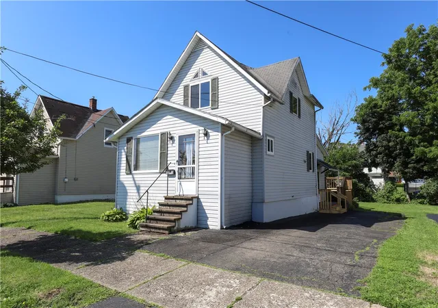 Photo 1 of Sale Pending at 1071 Magee St, Elmira, NY 14901 | MLS# R1703174 | Listing updated on 2026-08-09