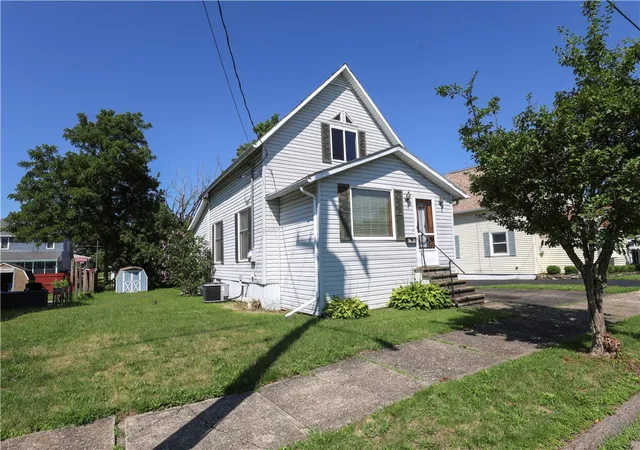 Photo 2 of Sale Pending at 1071 Magee St, Elmira, NY 14901 | MLS# R1703174 | Listing updated on 2026-08-09