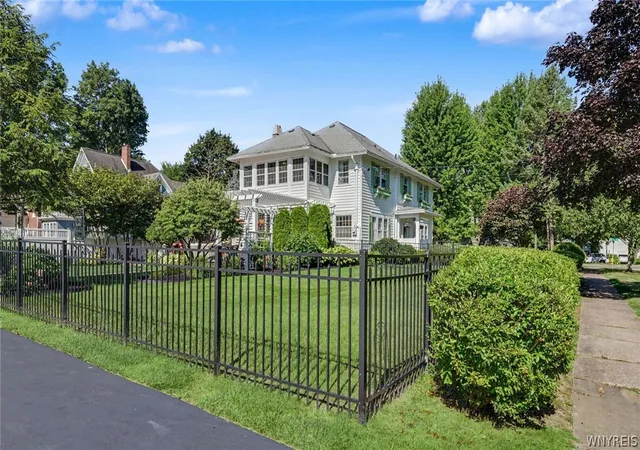 Photo 3 of Sale Pending at 150 Pierce Ave, Hamburg, NY 14075 | MLS# B1703780 | Listing updated on 2026-08-17