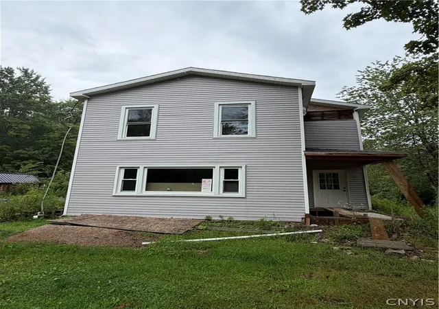 Photo 2 of Sale Pending at 136 Center St, Cleveland, NY 13042 | MLS# S1703242 | Listing updated on 2026-08-25