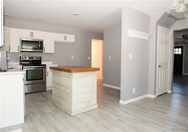Photo 3 of Sale Pending at 4454 Central Ave, Gasport, NY 14067 | MLS# B1704076 | Listing updated on 2026-08-11