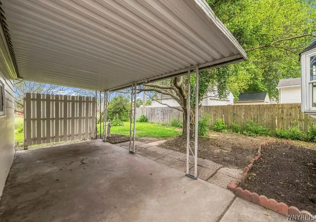 Photo 4 of Sale Pending at 67 Elaine Ct, Buffalo, NY 14225 | MLS# B1704033 | Listing updated on 2026-08-13