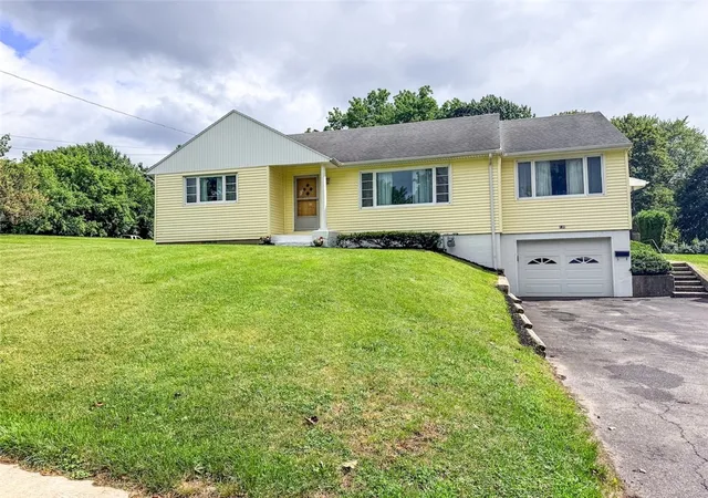 Photo 2 of Single family home for sale at 136 Perrine St, Auburn, NY 13021 | MLS# R1698776 | Listing updated on 2026-09-12