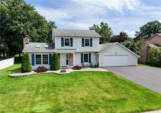 Photo 1 of Sale Pending at 213 Talon Run, Rochester, NY 14612 | MLS# R1704124 | Listing updated on 2026-08-16
