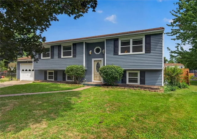 Photo 1 of Sale Pending at 28 Downs Meadow Ct, Hamlin, NY 14464 | MLS# R1704111 | Listing updated on 2026-08-20
