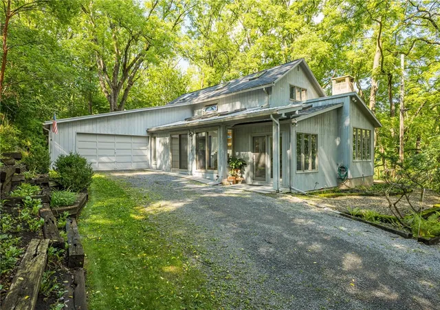 Photo 1 of Sale Pending at 647 Thayer Rd, Fairport, NY 14450 | MLS# R1702114 | Listing updated on 2026-09-03