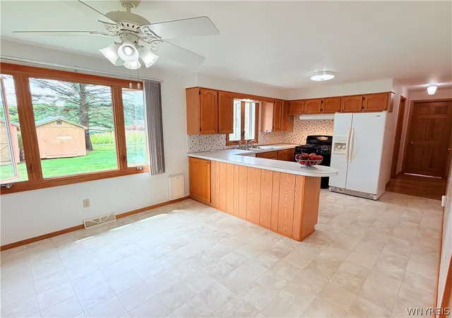 Photo 3 of Single family home for sale at 6410 Deanna Dr, Hamburg, NY 14075 | MLS# B1704139 | Listing updated on 2026-09-12