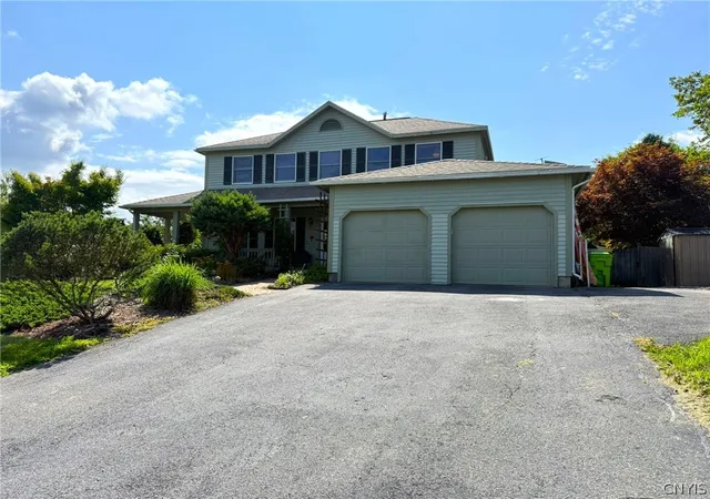 Photo 1 of Sale Pending at 5773 Innsbruck Rd, East Syracuse, NY 13057 | MLS# S1703883 | Listing updated on 2026-08-15