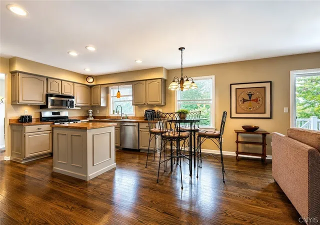 Photo 3 of Sale Pending at 5773 Innsbruck Rd, East Syracuse, NY 13057 | MLS# S1703883 | Listing updated on 2026-08-15