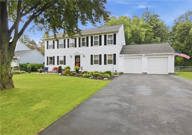 Photo 1 of Sale Pending at 233 Round Pond Ln, Rochester, NY 14626 | MLS# R1704011 | Listing updated on 2026-08-18