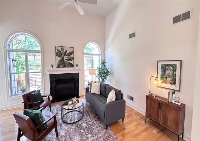 Photo 4 of Sale Pending at 20 New London Rd, Pittsford, NY 14534 | MLS# R1703129 | Listing updated on 2026-09-03