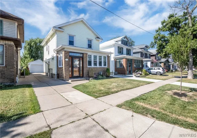 Photo 2 of Single family home for sale at 152 Mang Ave, Buffalo, NY 14217 | MLS# B1704159 | Listing updated on 2026-08-22