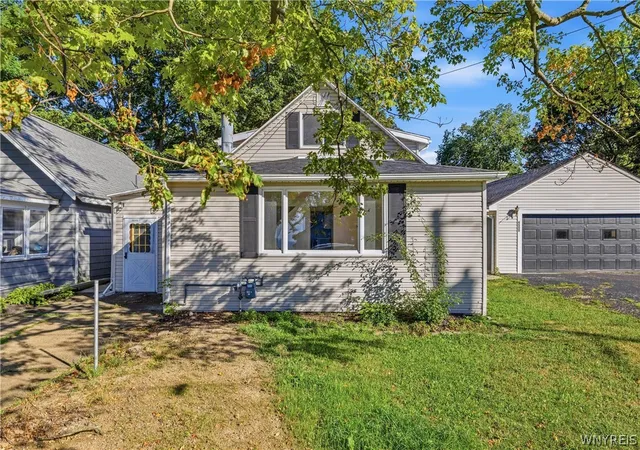 Single family home for sale at 6505 Hamilton Dr, Derby, NY 14047 | MLS# B1704163