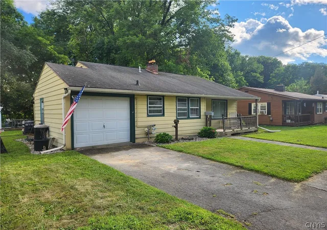 Photo 2 of Sale Pending at 116 Byrne Pl, Syracuse, NY 13205 | MLS# S1702145 | Listing updated on 2026-08-14