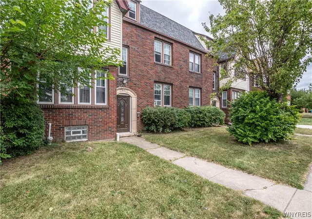Listing Photo 4 - Condo for sale in building located at 631 Kenmore Ave, Buffalo, NY 14223