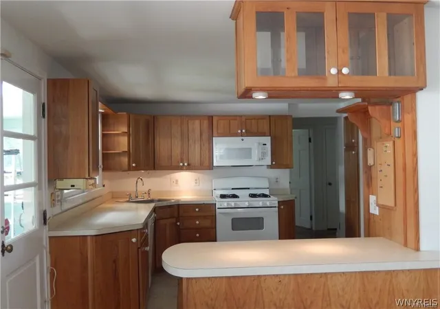 Photo 3 of Sale Pending at 22 Henderson Pl, Hamburg, NY 14075 | MLS# B1704234 | Listing updated on 2026-09-01