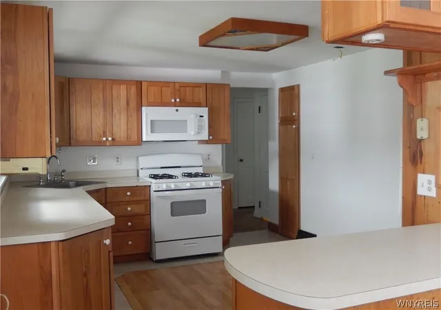 Photo 4 of Sale Pending at 22 Henderson Pl, Hamburg, NY 14075 | MLS# B1704234 | Listing updated on 2026-09-01