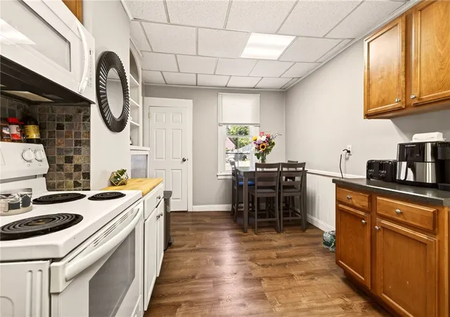 Listing Photo 4 - Condo for sale in building located at 135 E Main St, Victor, NY 14527