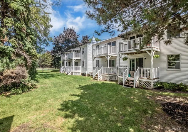 Photo 3 of Sale Pending at 4765 Chestnut Ridge Rd #4, Buffalo, NY 14228 | MLS# B1704132 | Listing updated on 2026-08-24