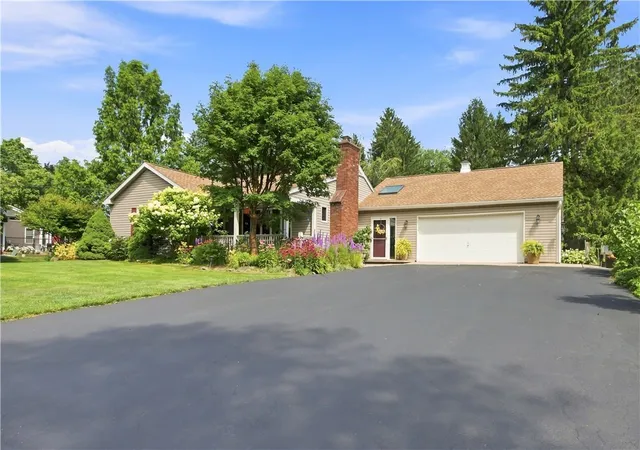 Photo 1 of Sale Pending at 598 Van Alstyne Rd, Webster, NY 14580 | MLS# R1703216 | Listing updated on 2026-08-13