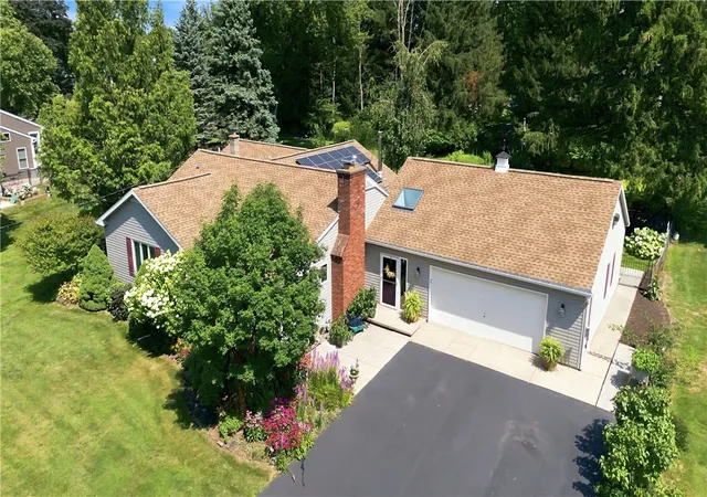 Photo 3 of Sale Pending at 598 Van Alstyne Rd, Webster, NY 14580 | MLS# R1703216 | Listing updated on 2026-08-13