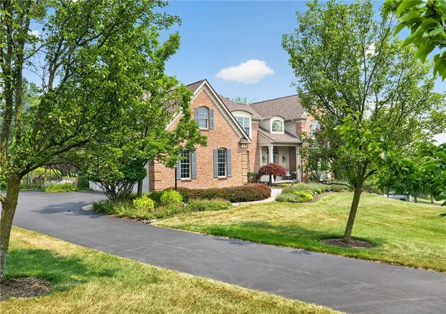 Photo 1 of Sale Pending at 18 Sunrise Park, Pittsford, NY 14534 | MLS# R1700365 | Listing updated on 2026-08-13