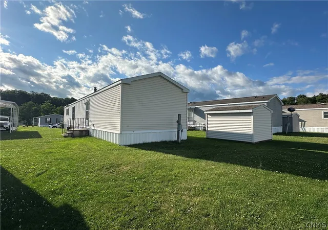 Photo 4 of Manufactured home for sale at 614 Barbara Ave, Clinton, NY 13323 | MLS# S1704105 | Listing updated on 2026-09-03