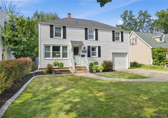 Photo 3 of Sale Pending at 364 Southwood Dr, Buffalo, NY 14223 | MLS# B1704149 | Listing updated on 2026-08-10