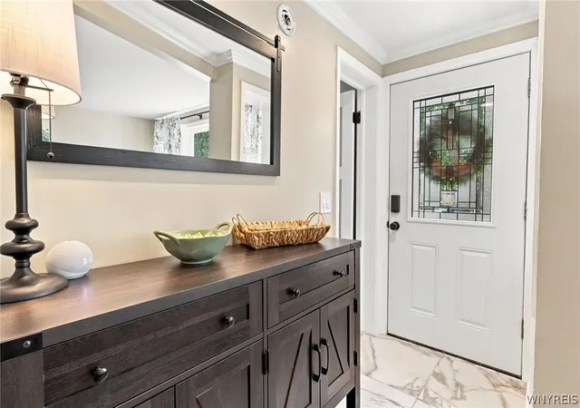 Photo 4 of Sale Pending at 364 Southwood Dr, Buffalo, NY 14223 | MLS# B1704149 | Listing updated on 2026-08-10