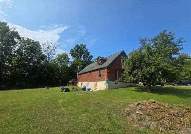 Photo 3 of Single family home for sale at 304 Watrus Rd, Greene, NY 13778 | MLS# R1703714 | Listing updated on 2026-09-09