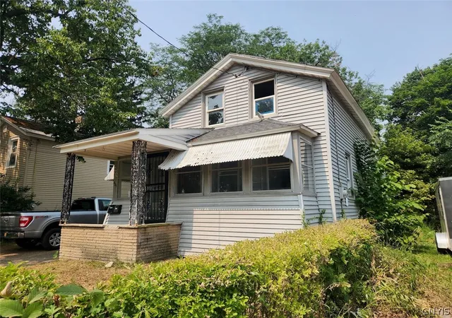 Photo 2 of Sale Pending at 823 Lemoyne Ave #825, Syracuse, NY 13208 | MLS# S1704281 | Listing updated on 2026-08-12