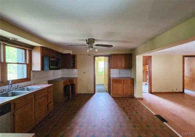 Photo 4 of Sale Pending at 823 Lemoyne Ave #825, Syracuse, NY 13208 | MLS# S1704281 | Listing updated on 2026-08-12