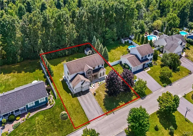 Photo 2 of Single family home for sale at 214 Driftwood Dr, Oneida, NY 13421 | MLS# S1704134 | Listing updated on 2026-09-13