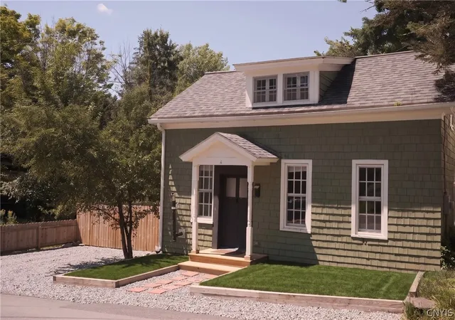 Photo 1 of Single family home for sale at 4 S Delaware St, Stamford, NY 12167 | MLS# S1704400 | Listing updated on 2026-08-05