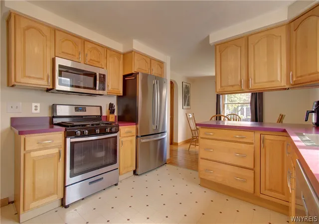 Photo 2 of Sale Pending at 83 Leawood Dr, Tonawanda, NY 14150 | MLS# B1704435 | Listing updated on 2026-08-22