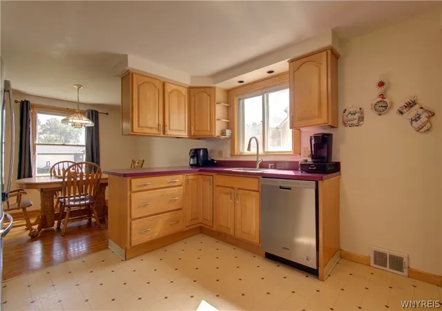 Photo 4 of Sale Pending at 83 Leawood Dr, Tonawanda, NY 14150 | MLS# B1704435 | Listing updated on 2026-08-22